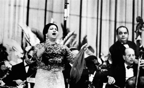 Oum Kulthum's 'Golden Voice' Concert: A Celebration of Egypt's Beloved Diva!